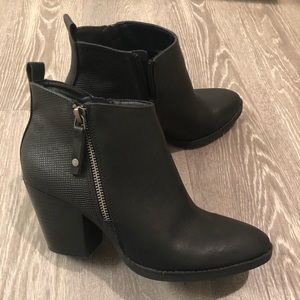 Target collection black ankle boots